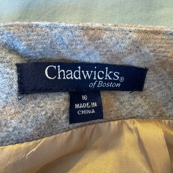 Chadwicks Wool Blend Plaid Pencil Skirt. Tan/Light Gray Plaid. Size 16 - Picture 6 of 7